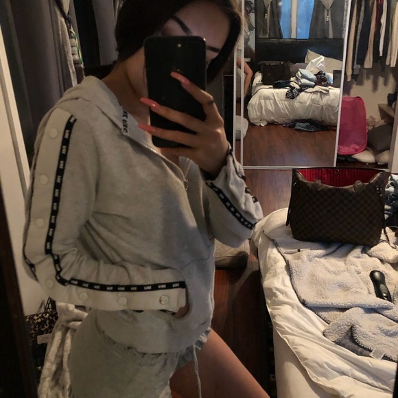 Pink jacket - Picture 2 of 2